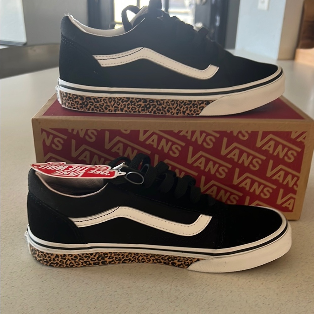 Vans Black and White Women's/ Children’s  Shoes Old Skool with Animal sidewall